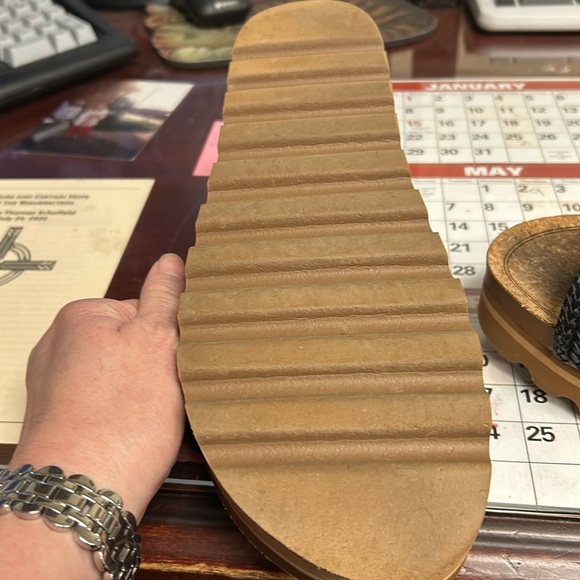 Reef sandals - Picture 3 of 3